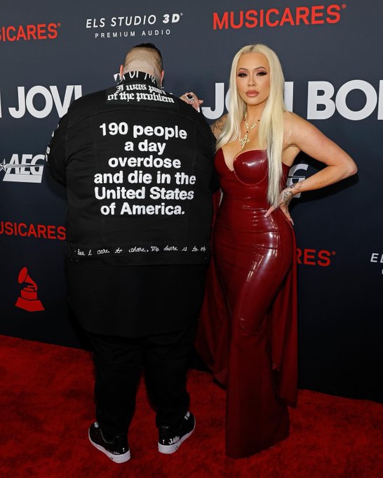 I&rsquo;ve always got your six papa ✨ Thank you @jonbonjovi for having us last night. Such a beautiful cause<a class="tags" target="_blank" title="On Twitter" href="/?out=eyJ0eXAiOiJKV1QiLCJhbGciOiJIUzUxMiJ9.eyJpYXQiOjE3MjE4NjEyOTMsImlzcyI6InR3cG9ybnN0YXJzLmNvbSIsIm5iZiI6MTcyMTg2MTI5MywiZXhwIjoxNzUzMzk3MjkzLCJyZWRpcmVjdF91cmwiOiJodHRwczovL3R3aXR0ZXIuY29tL2pvbmJvbmpvdmkifQ.sa4QJsMQXt4H-K6pp5527-9xR4C6WOakQTbKjSmvFSieee2rFebupePCpsA3heowdRIg8O7nn8sTI1Yu0IGoEA">@jonbonjovi</a>