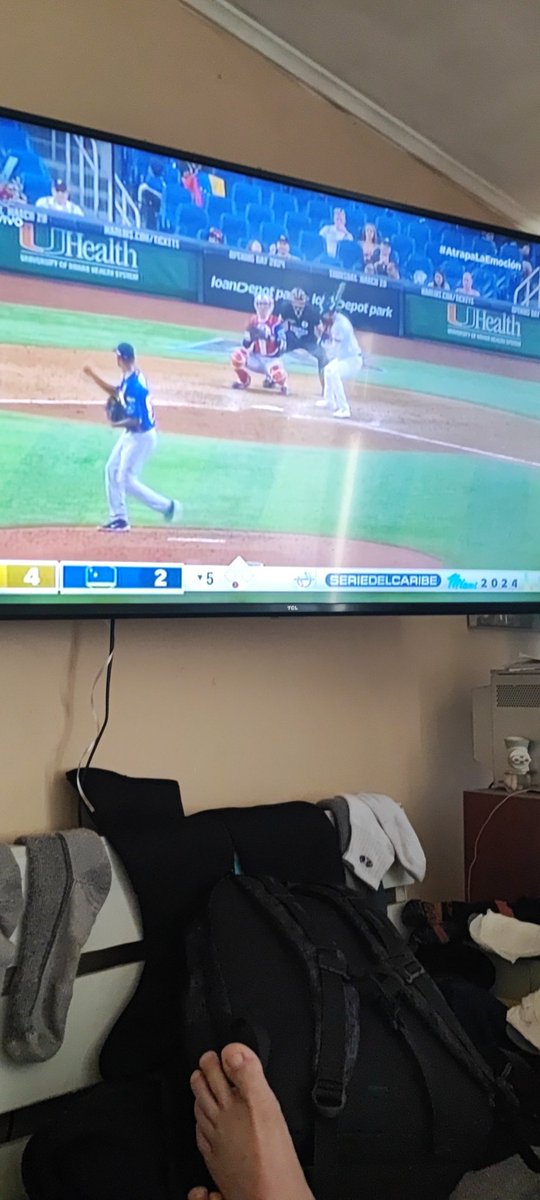 DaniloBello13's tweet photo. @beisbol_vv Desde el sur de chile viendo junto con sus buenos comentarios la Serie del Caribe  Saludos Danilo Bello https://t.co/JL7lqryVcz