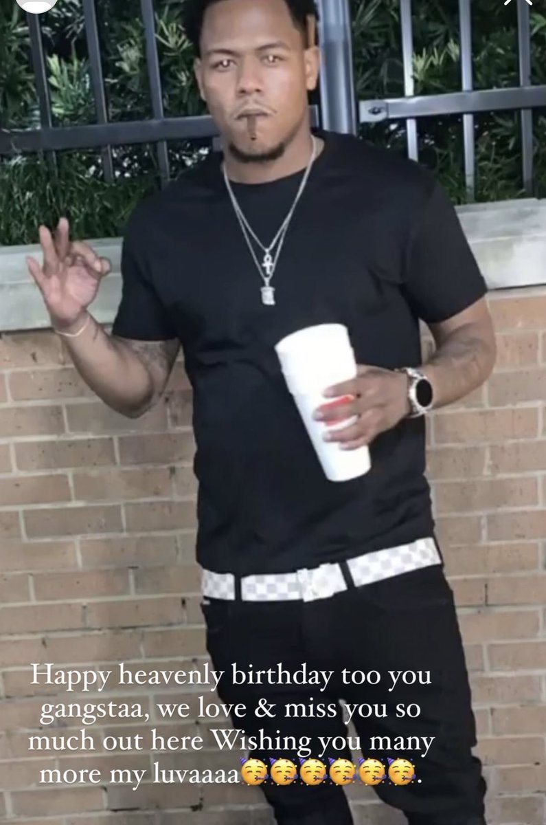 moreeeofzo's tweet photo. happy birthday gangsta, miss you like everyday! this yo world we just living in itπ!
i wish you was here, 4l #lltee7
#fatboynation https://t.co/EaiVCyfNKC