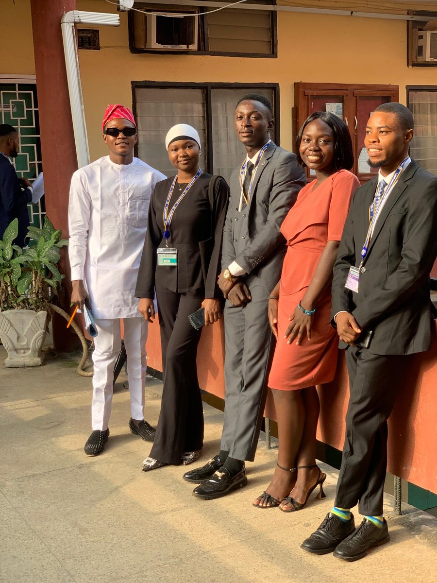 ayoola_ng's tweet image. Glory to God Almighty!
Final Defense as an Undergraduate in FUTA.
B.Eng Mining Engineering ✅

#invictaclass22
#graduation 
#miningengineer