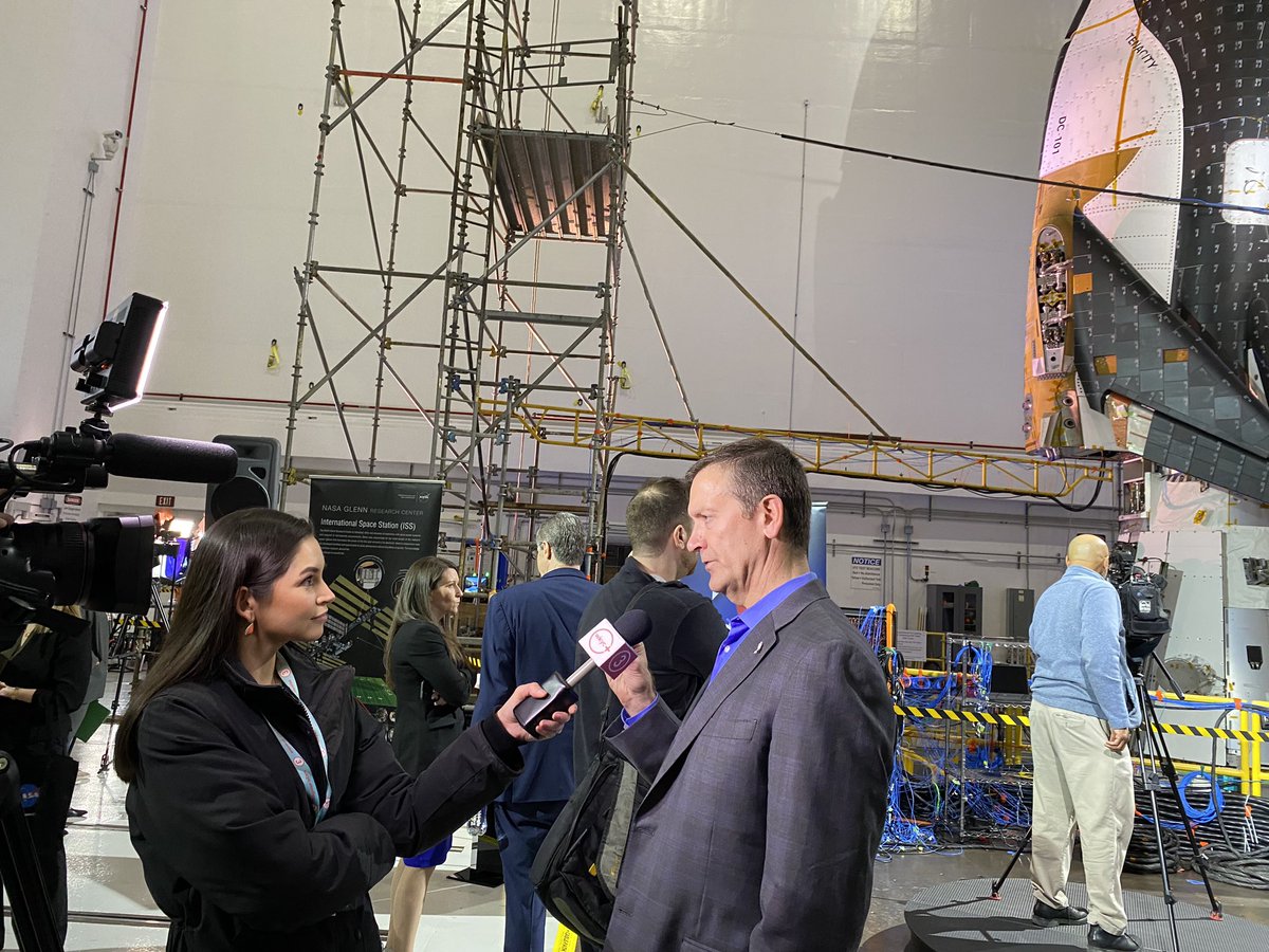 alexwalker's tweet image. It was an absolute thrill to co-host a media event for @SierraSpaceCo’s Dream Chaser this week at NASA’s Neil Armstrong Test Facility in Ohio. Seeing this technology up close, stacked in launch configuration on the world’s largest shake table, was absolutely jaw-dropping!