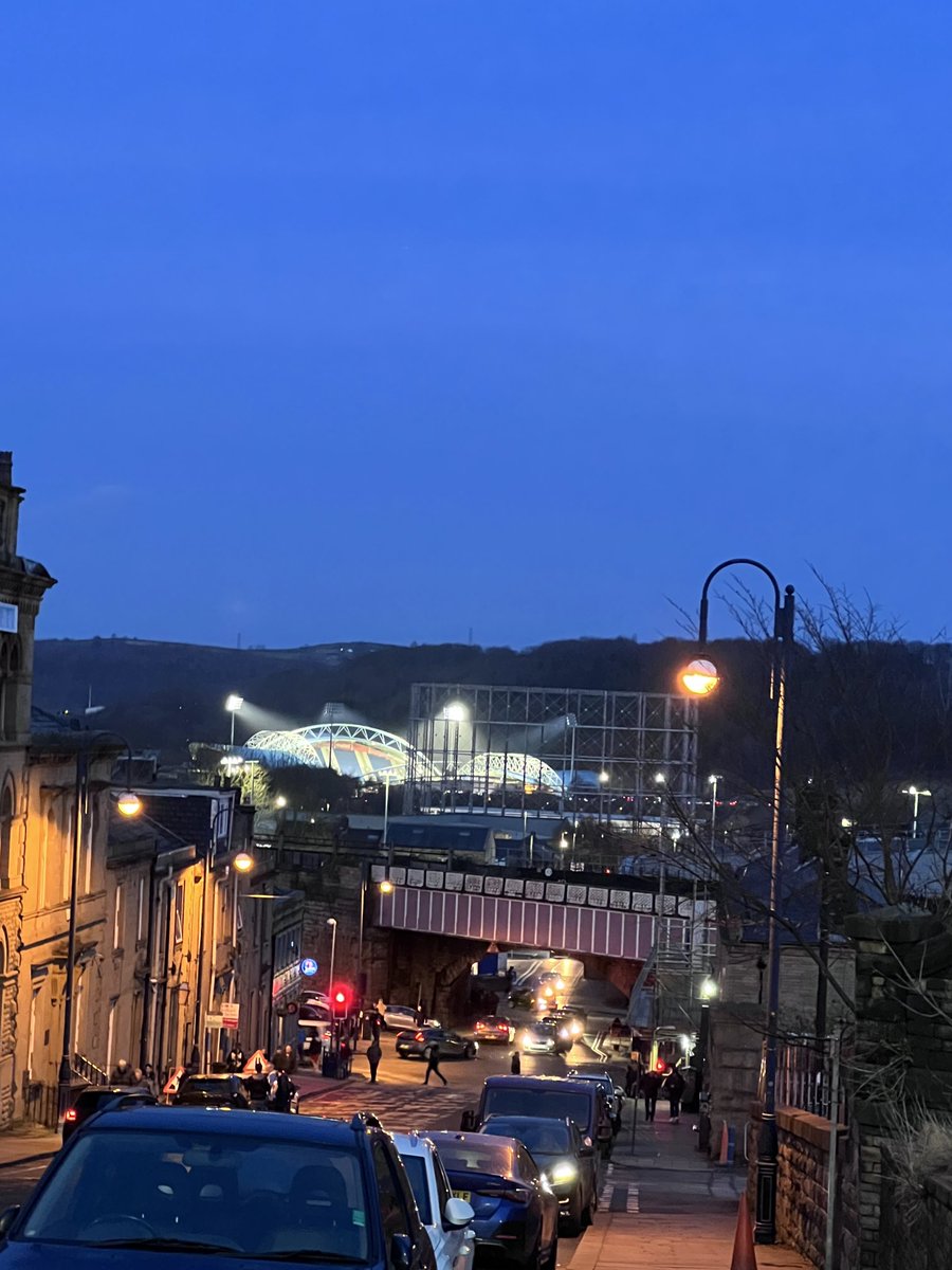 kaldorama's tweet photo. The skyline of #Huddersfield w ⁦@htafc⁩ in the distance - after a 4-0 thrashing of the Steel City #SheffieldWednesday #UTT https://t.co/R4ithaVqmB