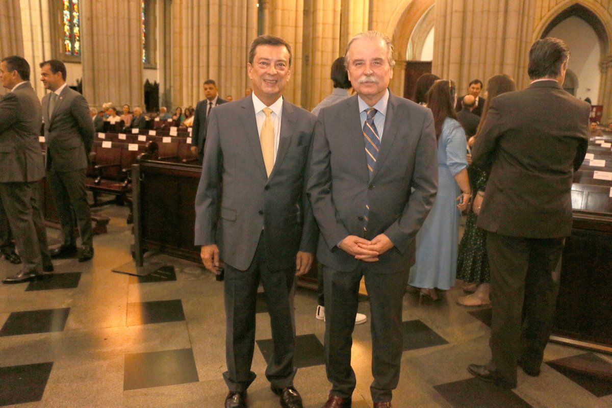 TCESP's tweet image. O Presidente do TCESP, Renato Martins Costa, participou neste sábado, 3/2, da cerimônia inter-religiosa em alusão às comemorações do sesquicentenário do Tribunal de Justiça de São Paulo (TJSP)., realizada na Catedral Metropolitana da Sé. 

#tjsp #tcesp #tribunaisdecontas