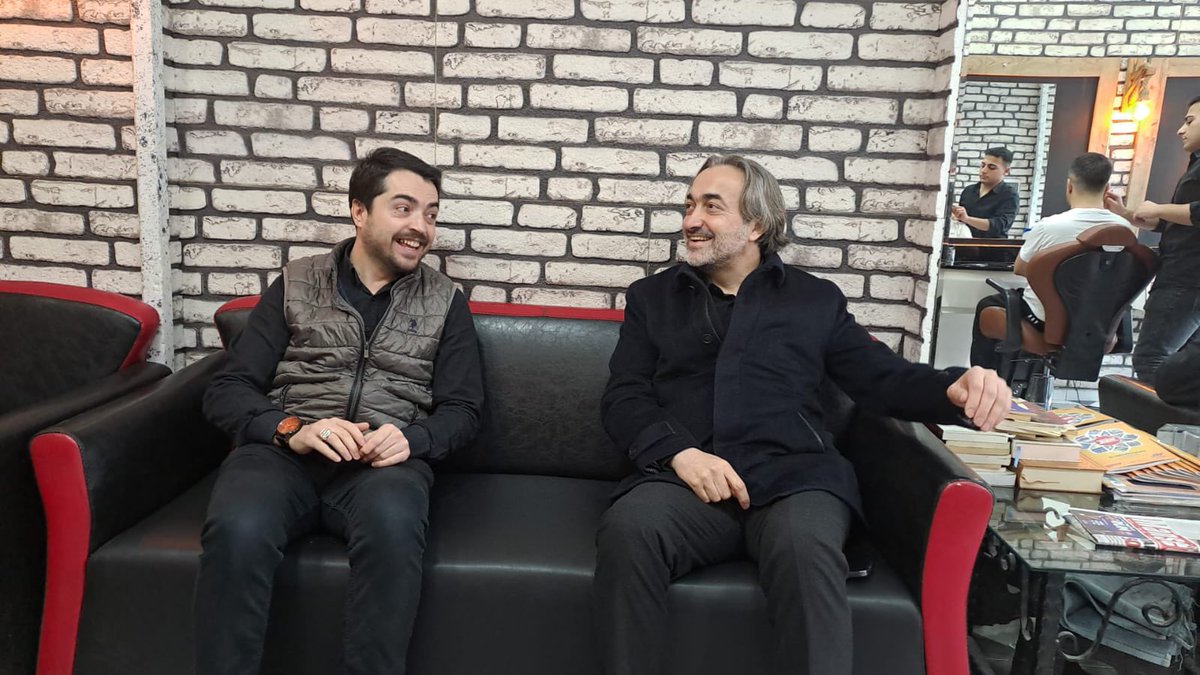syigitoglu18's tweet photo. 50. Yıl Mahallemizde berber esnafımıza selam verdik, hayırlı işler diledik. 

Bize hoş sohbetleri ile gönüllerini açan hemşehrilerime teşekkür ediyorum. 

📍Salon Fenomen
📍Salon Berke
📍Salon Kerim https://t.co/LfD2wUtZy6