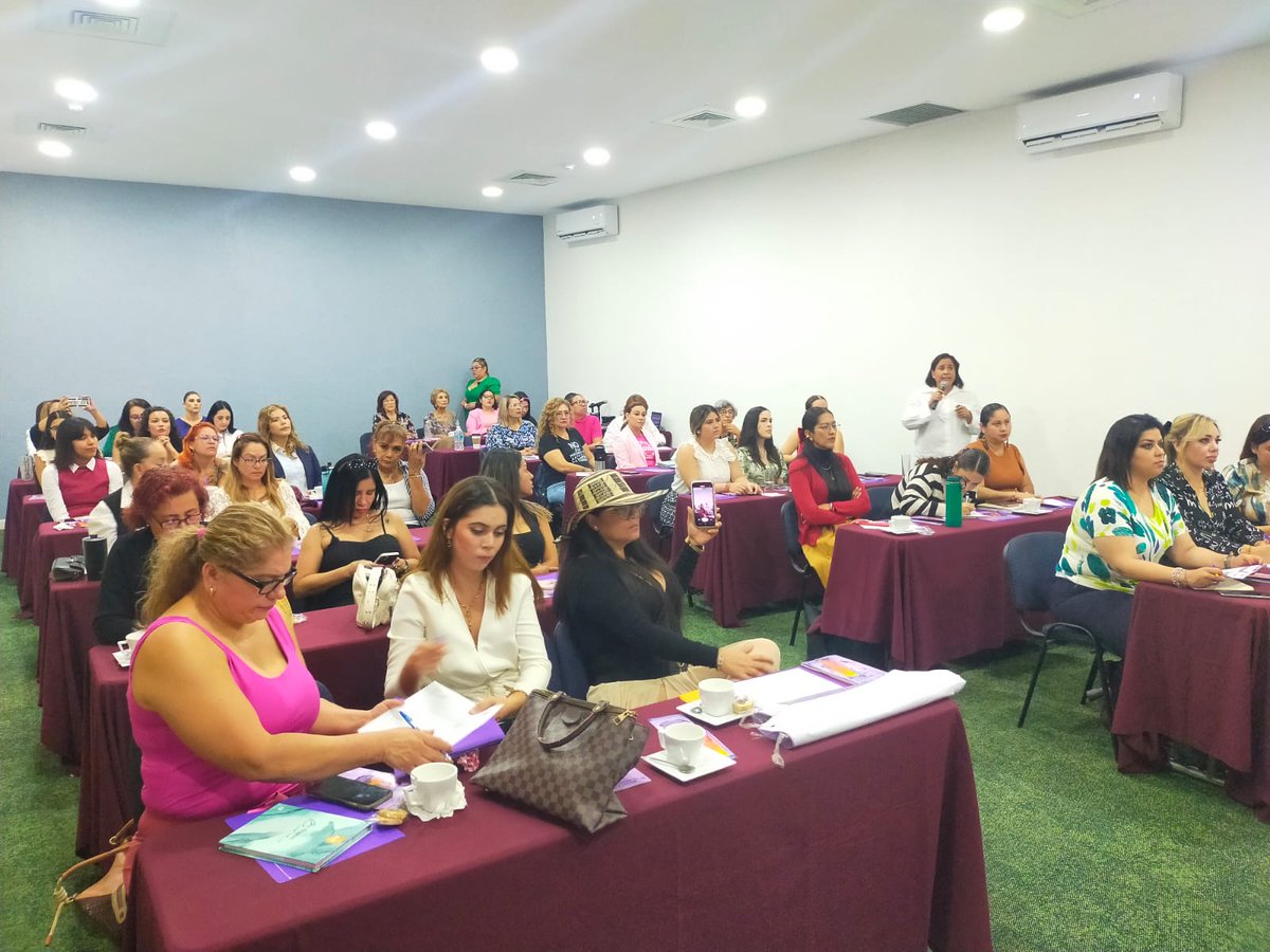 CarolinaGomezA's tweet photo. Hay 11 sentencias dictadas desde 2018 en #Jalisco por violencia política en razón de género y #PuertoVallarta es el municipio con mayor número de sentencias con 3. 
Mujeres de varios partidos políticos acudieron a taller de Atala Apodaca AC.
https://t.co/5c4WxfPjmD https://t.co/PgvcmuCht9