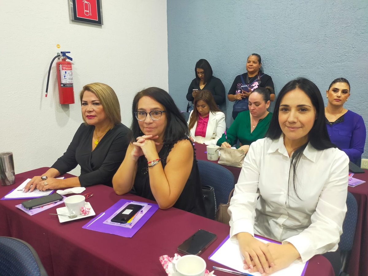 CarolinaGomezA's tweet photo. Hay 11 sentencias dictadas desde 2018 en #Jalisco por violencia política en razón de género y #PuertoVallarta es el municipio con mayor número de sentencias con 3. 
Mujeres de varios partidos políticos acudieron a taller de Atala Apodaca AC.
https://t.co/5c4WxfPjmD https://t.co/PgvcmuCht9