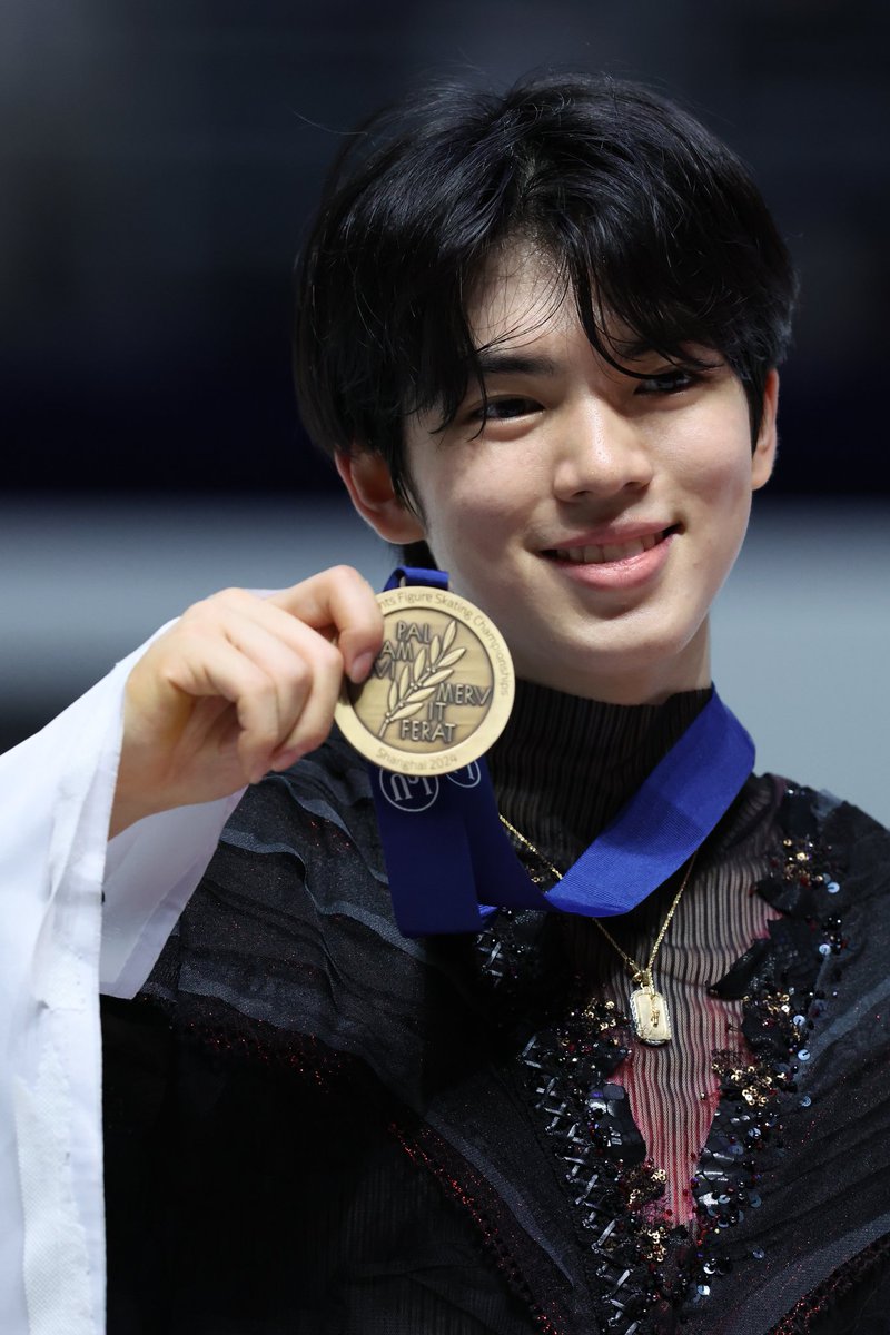 #4CCFigure Men Medalists
 
#yumakagiyama #shunsato #junhwancha 
#patinage #patinageartistique #figureskating #фигурноекатание #フィギュアスケート