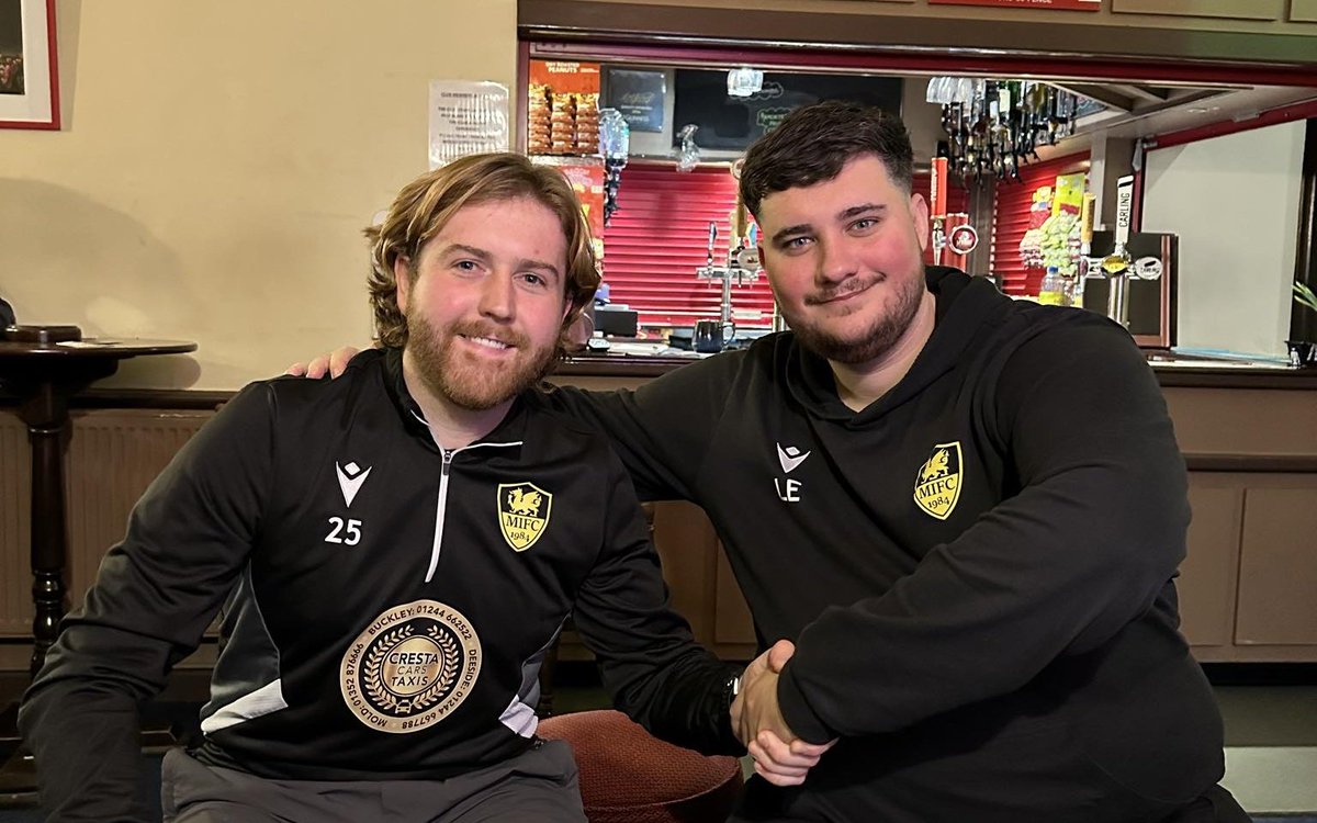 TRANSFER NEWS 🚨

We're delighted to reveal that local icon @jakewilliams_94 has signed on the dotted line!  He sealed his debut for the reserves with a trademark goal after a 13 year absence from the club he loves! Welcome home Jacob! 

#uptheisa 🟡⚫