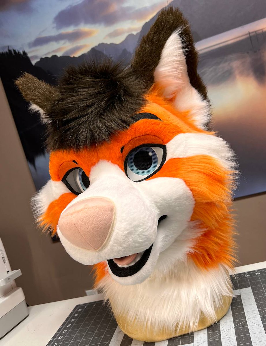🧡 Kyred * Fluffy Menace * 💜 tweet media