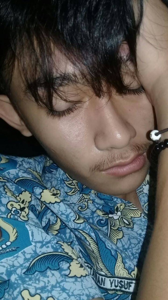 barawedaa_'s tweet photo. banyakin tidur , biar mimpinya tercapai. https://t.co/pZkp2Q1wgo