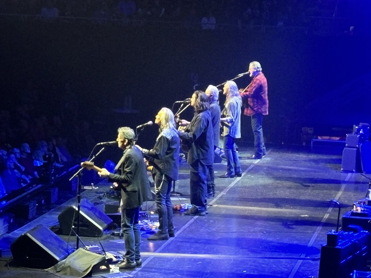 The Eagles were fantastic last night. Just incredible harmonies and musicianship. Seeing Steely Dan do a 12-song opening set was the icing on the cake!