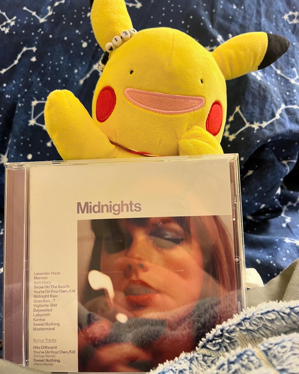 dittoaspikachu's tweet photo. Can you guess who the Trainer Dudette and I are rooting for to win at the #Grammys ? #dittoaspikachu #pikapika https://t.co/AeSG2twMpY