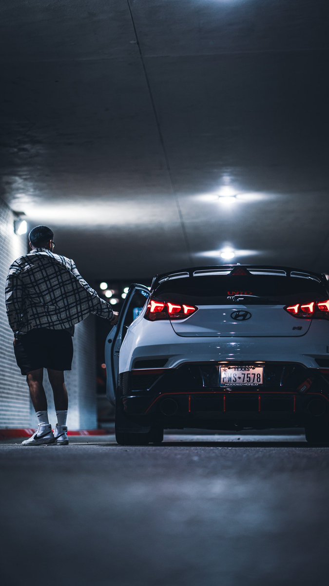 Brandinosaurs's tweet photo. @horsepower Dam hella automotive photographers. Sony A7rii https://t.co/HzKGCGthgv