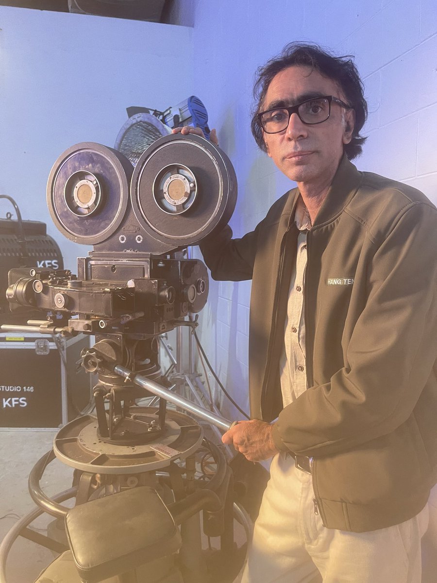 Sirajul74646882's tweet photo. At the launch of @karachifilmschoolpk  🎥  congratulations to @asaduhaq  &amp; @farahuhaq for such thoughtful initiative. I hope this film school bring forward best stories &amp; filmmakers.  

#worldofsaadi #filmschool #karachi #reels #saturday #launch #stories #cinema #futureoffilms https://t.co/UXbClUCl8v