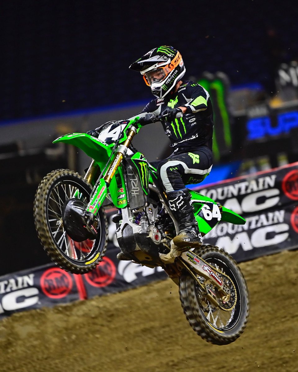motoonline's tweet photo. β±οΈ The first 250SX East pole position of the year goes to Pierce Brown ahead of Max Anstie and Austin Forkner! Images: Octopi Media. #MotoOnline #PierceBrown #MaxAnstie #AustinForkner #Supercross #SMX https://t.co/A4EfwIvyVq
