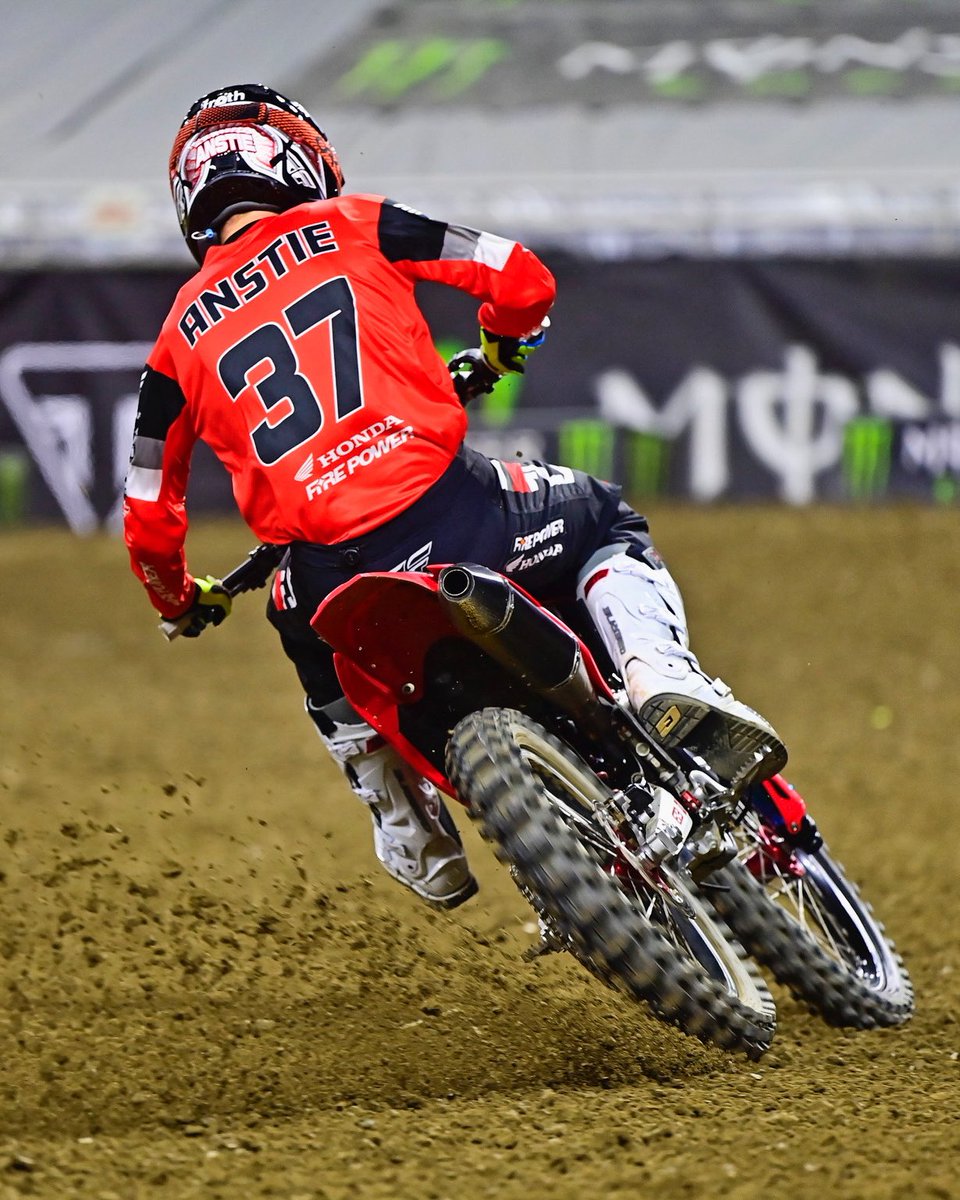 motoonline's tweet photo. β±οΈ The first 250SX East pole position of the year goes to Pierce Brown ahead of Max Anstie and Austin Forkner! Images: Octopi Media. #MotoOnline #PierceBrown #MaxAnstie #AustinForkner #Supercross #SMX https://t.co/A4EfwIvyVq