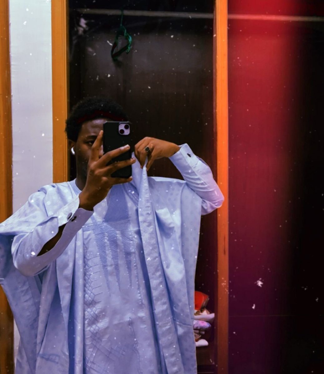 Ameer_isd's tweet image. Them talk say make I no gree for anybody 😂