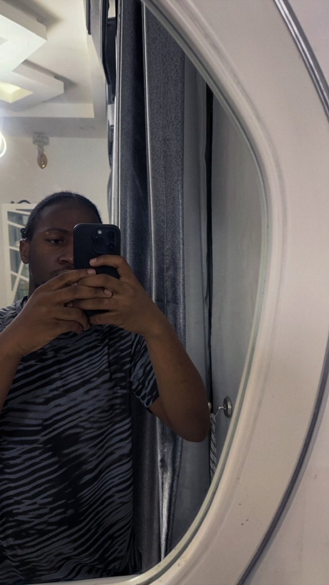 Ameer_isd's tweet image. Them talk say make I no gree for anybody 😂