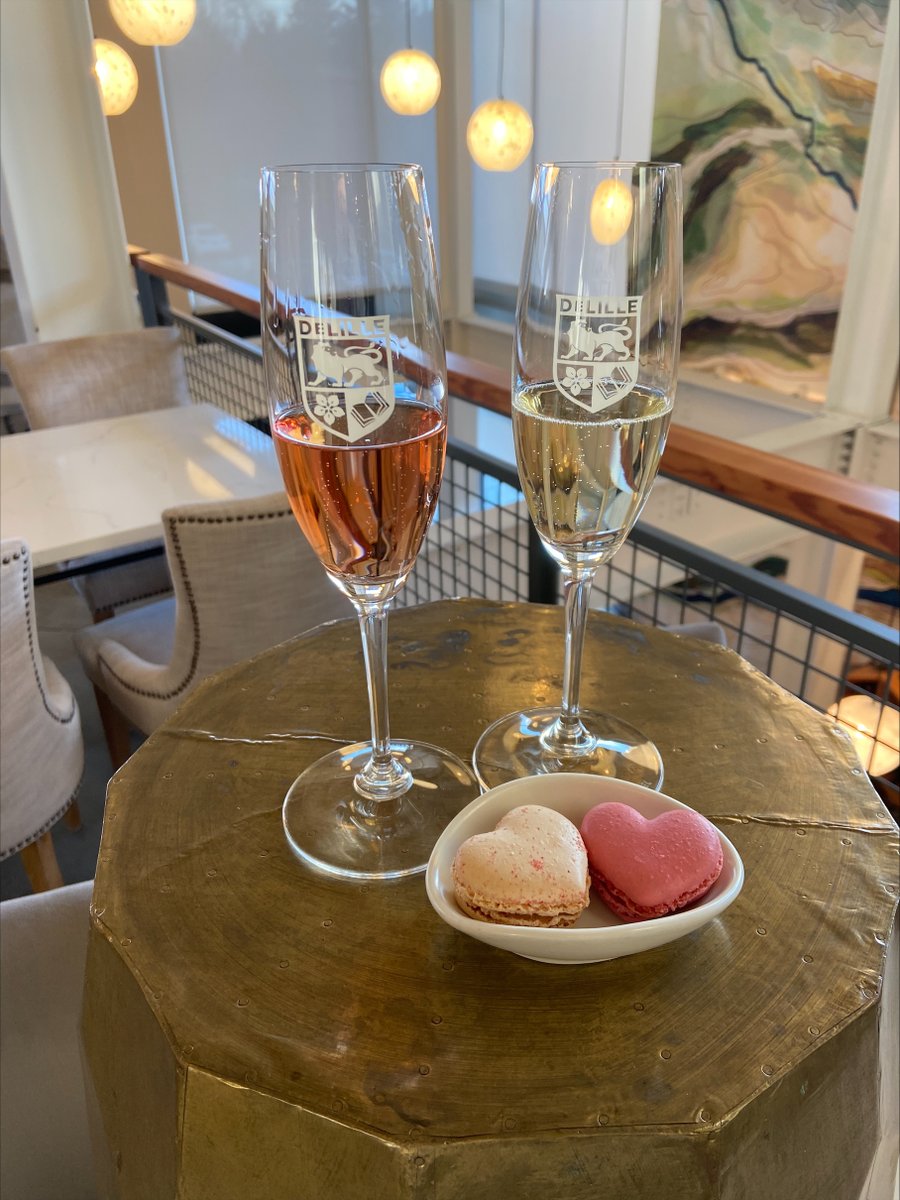 💞🥂 Love is in the air and bubbles are in the wine this February at DeLille! 🥂💞 Through February for $16, add a pour of our Forget-Me-Not paired with a locally made, heart-shaped macaron, to your next tasting! Indulge your sweet tooth at DeLille! bit.ly/3sBxmww