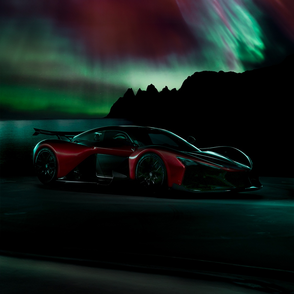 Lurking in the dark—yet impossible to ignore. The Aurora Agil projects power and control, wrapped in the language of Danish design and innovation.⁠ ⁠ #ZenvoAurora #DanishDesign #Hypercar #MadeInDenmark #AuroraAgil #V12 #QuadTurbo #CarbonFiber