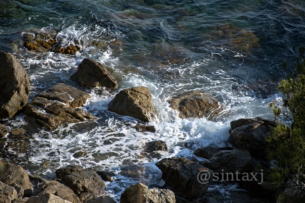 🌊

#waves #lumixg9 #photography #sea