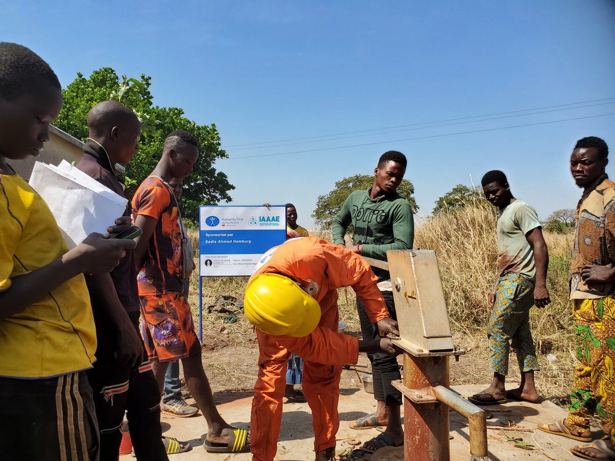publicdemand4's tweet photo. @IAAAE🇧🇯 rescued a marginalized village of De Pouya, natitingou population around 1000, by rehabilitated handpump, the only source of water in the village.

Seeing splash of clean water evoked immeasurable emotions of everyone with joy &amp; comfort. All gathered to Thank @IAAAE_org https://t.co/0z4aPkK3kA