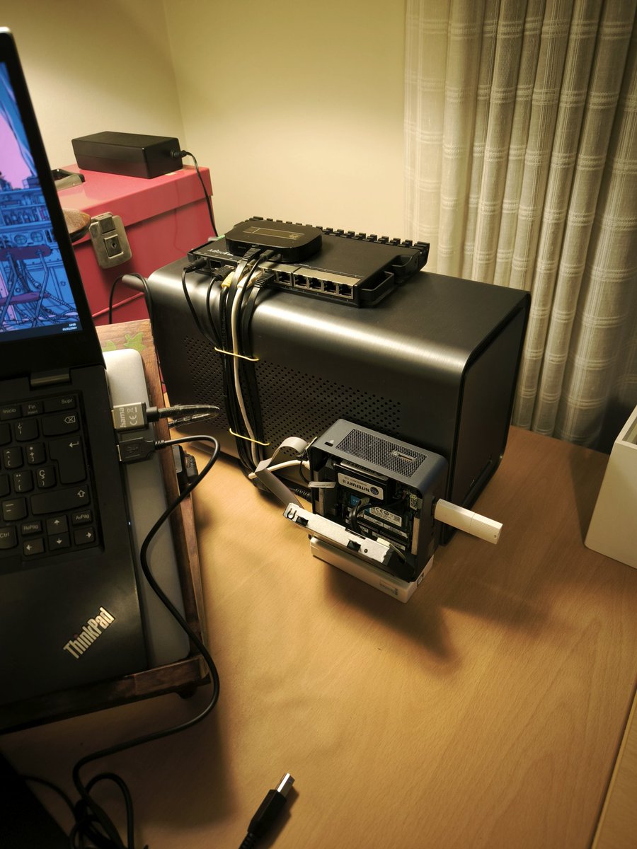 httpyxel's tweet photo. Is smol, but is my lab :) https://t.co/MmfeYrBYnJ