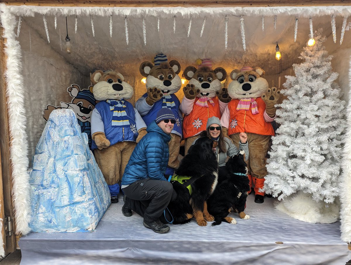 Heard a Search and Rescue Helicopter was downtown Ottawa...  So we went and checked it out this morning! :) 

#Winterlude