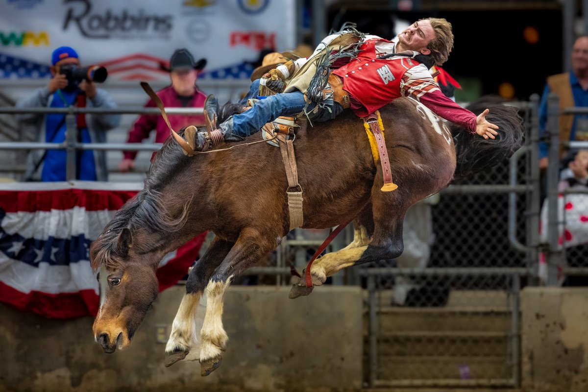 danieldphotos's tweet photo. Come out tonight Feb 3 to the Humble Rodeo 2024 at Humble Civic Center to support Humble ISD and enjoy some great Rodeo &amp; music by Roger Creager.  Also Sunday Feb 4 Rodeo &amp; music by Grupo Siggno at Noon.  @humblerodeo https://t.co/BmEwqYV6B5