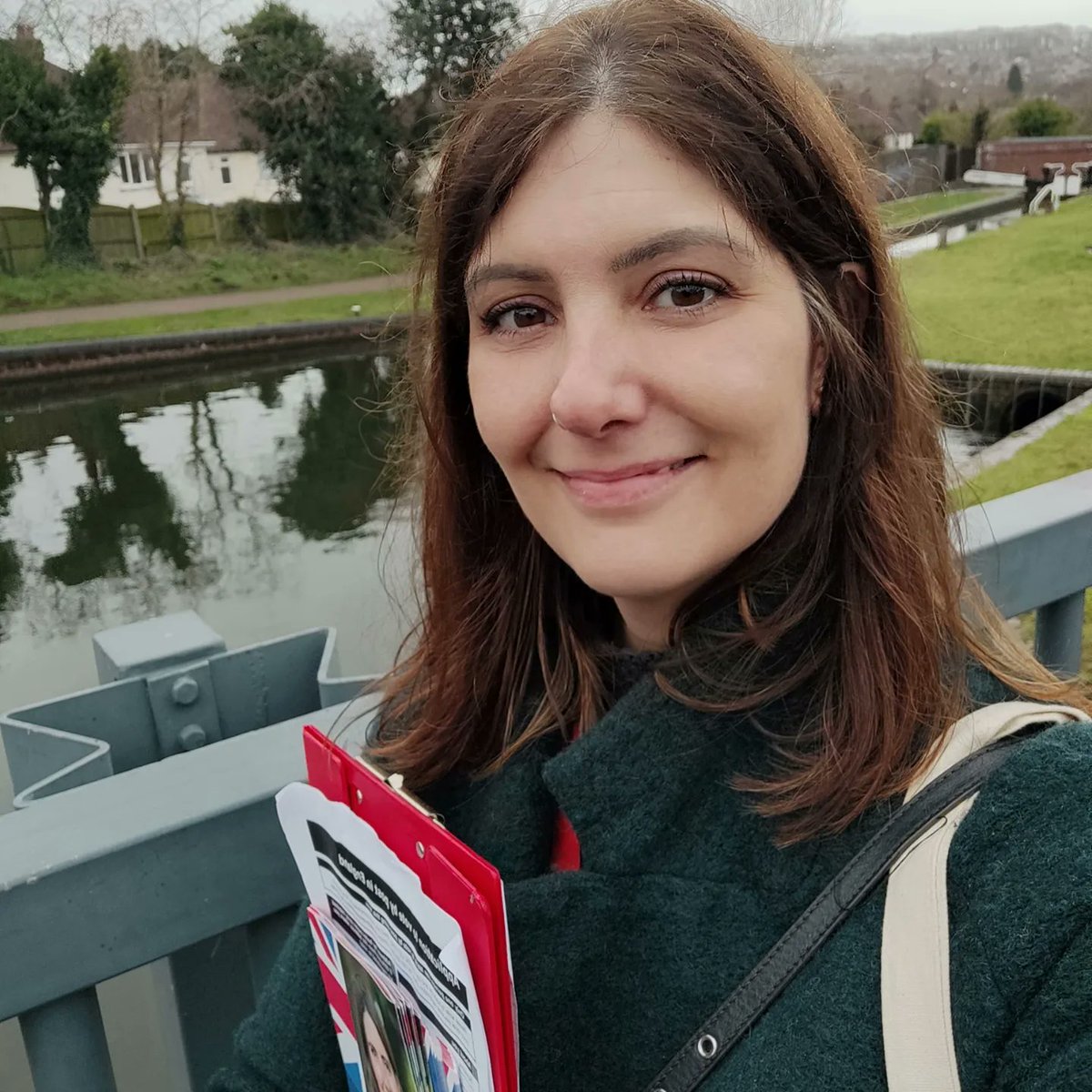 catecclesstour's tweet image. Out in Brierley Hill today talking to people about @UKLabour New Deal for Working People.
Hardworking people shouldn't be struggling to make ends meet or face poor conditions at work.
Labour has a plan to #makeworkpay