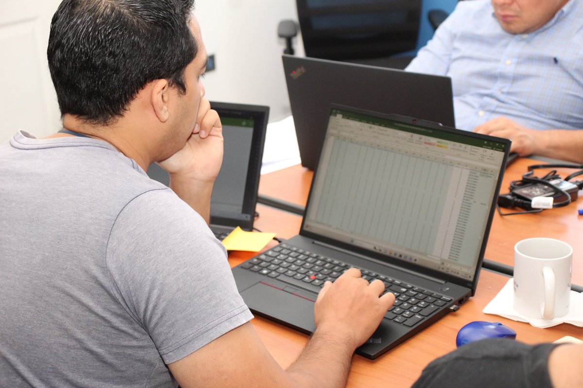 ObsElectoralSV's tweet photo. El pasado 27 de enero el Asocio Académico realizó el simulacro de transmisión de datos por parte de la Red de Observación Electoral 2024.

Este simulacro permite identificar posibles retos para un desarrollo más eficiente de la transmisión de datos de nuestra Red de Observación Electoral 2024, este próximo domingo 4 de febrero.