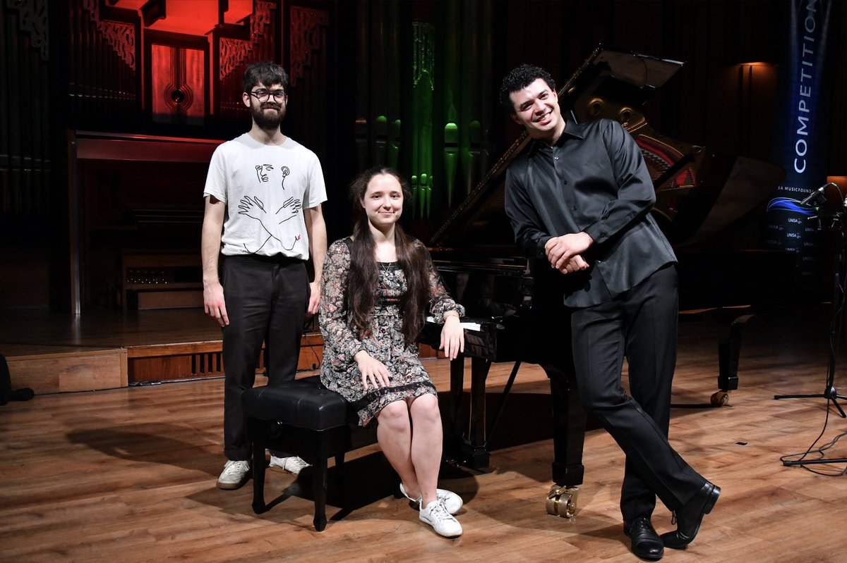 unisaradio's tweet photo. And these are the 15th @unisa International Piano Competition classical piano finalists.
From the left: William Bracken, Elizaveta Ukrainskaia and Leo de MarΓa
@unisamusicfound
#UnisaMusicComp
#Unisa150 https://t.co/kI2wnUsAvL