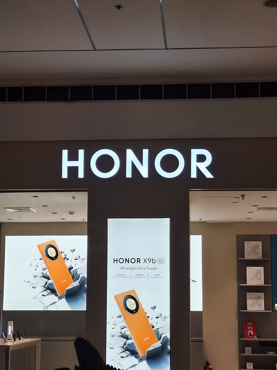 chewycheonsa's tweet photo. If Zuko of ATLA had cellphone, the brand would definitely be this https://t.co/PZcb6h5ThT