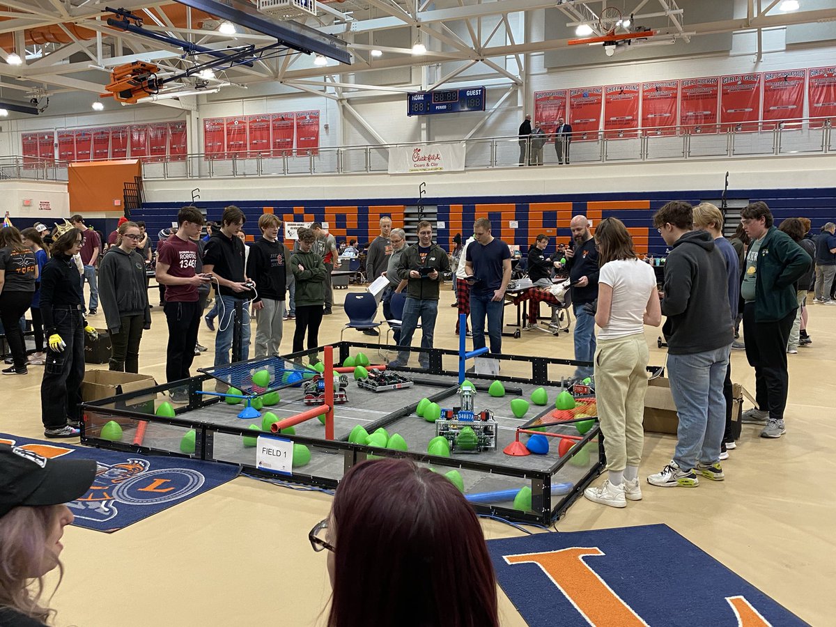 MrLawrence_LCSD's tweet photo. A great day at the Liverpool VEX Robotics Competition. Thank you @team174robots and @StarkeInd for putting on an outstanding event!  #ThisIsLiverpool https://t.co/A2u1hI6UFX
