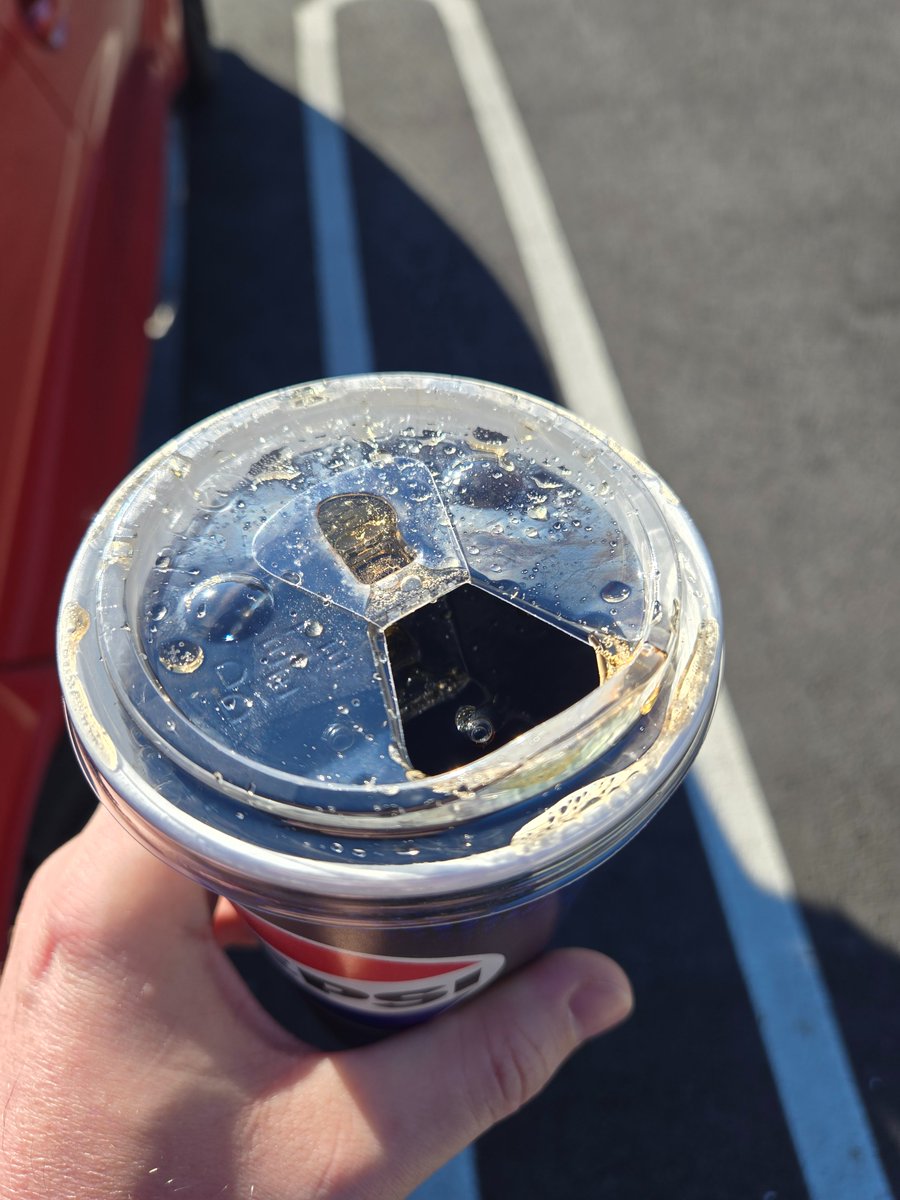 SteveBennet99's tweet photo. Hey @costcocanada where's my straw with my $1.50 hotdog? Can't drive with an open drink like this, it doesn't even seal properly.
Everything you sell is sealed in plastic, why don't you get rid of that plastic first rather than my straw. https://t.co/SjwdVHNU5r