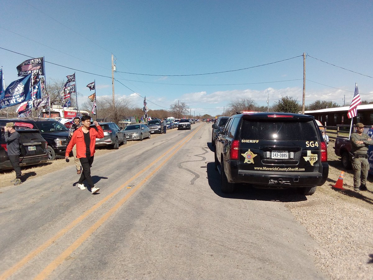 BlueCollarNews3's tweet photo. The #TakeOurBorderBackConvoy rally now in Quemado, TX at the Cornerstone Children's Ranch #SouthernBorder
This is a peaceful rally w/ hundreds of vehicles, food, live music and entertainment. The people are here to celebrate the freedom of #America and are NOT going to #EaglePass https://t.co/LDkhNJ4zCt
