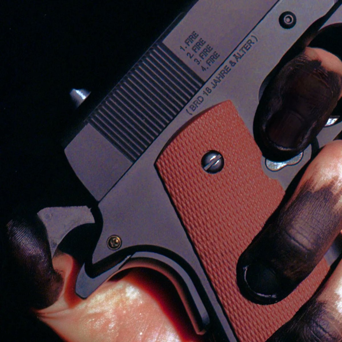 Fire, fire, fire, fire.

Shot on Kodak Gold 200.