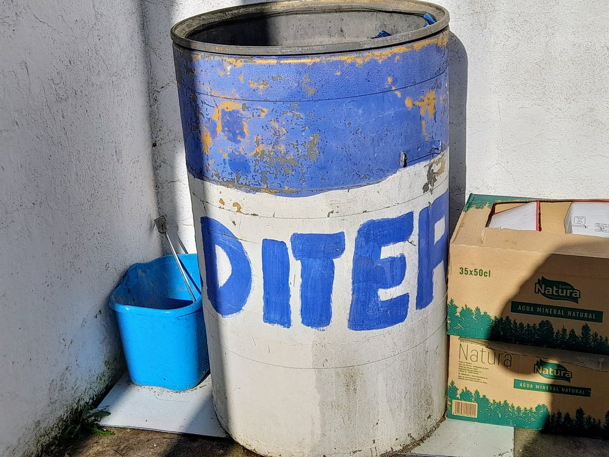 El fútbol extremeño echa de menos a Zafra en categoría nacional.
El Diter, fundado en 1930, desapareció en 2017 tras 87 años.
Desde entonces, tras 7 años, el CD Zafra no logró volver a 3ª.
Ojalá no tarde mucho.
El Nuevo Estadio todavía conserva mucha simbología del Diter Zafra.👇