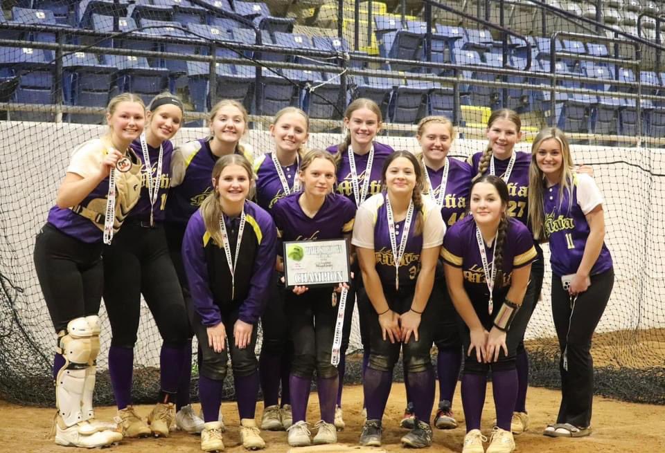 AbbeyWidener521's tweet photo. Last weekend was the first tournament of the 2024 season. I had a ton of fun at the Lexington VA Horse Center. I went 5-7 on the weekend my team came out on top! https://t.co/fGP8yvkbVr