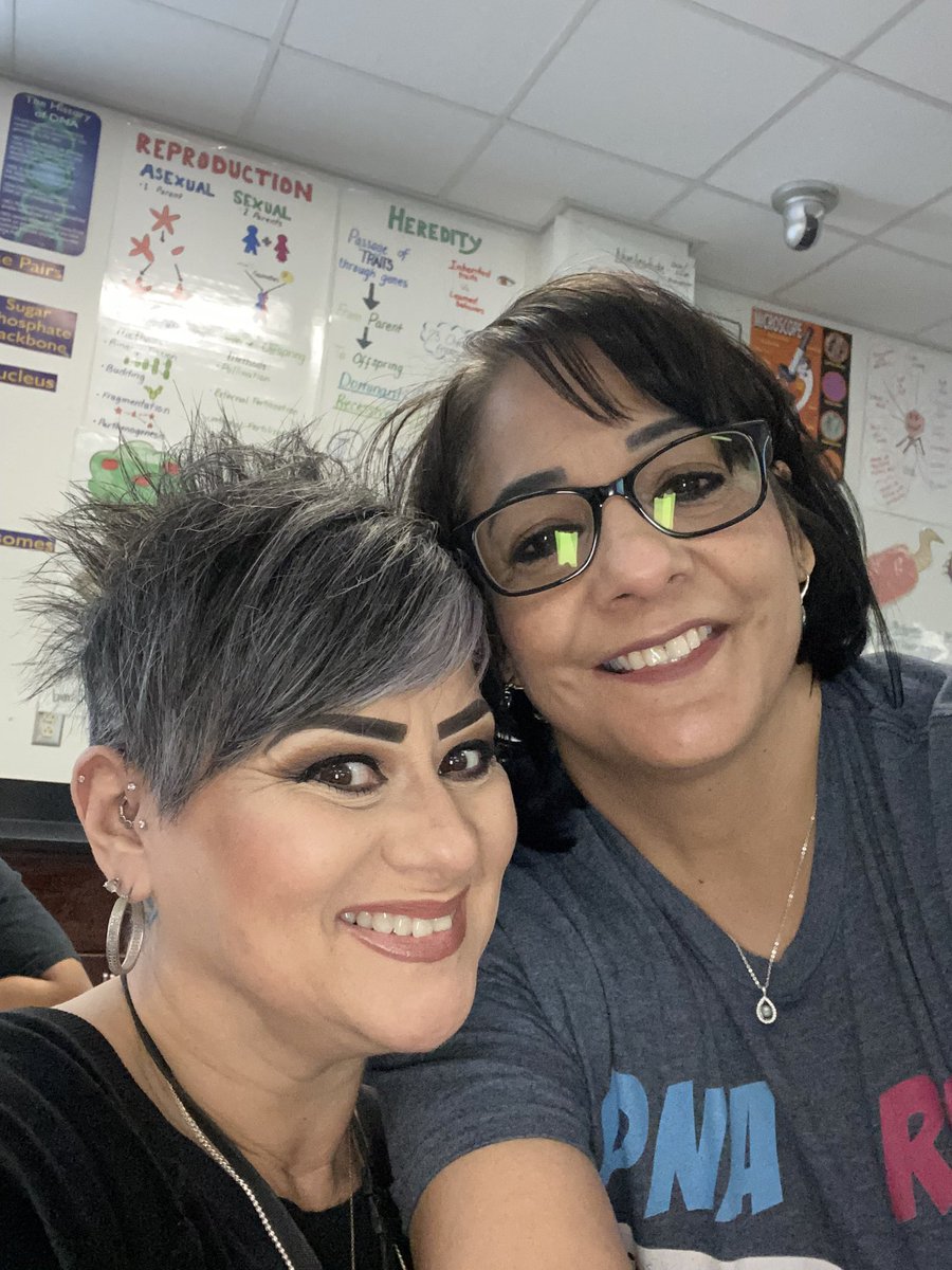 Eastlake Biology students focused and working hard early Saturday morning- doodle notes, flash cards, and think-pair share &amp; much more 👏🏼👏🏼👏🏼📣 🧬Bio teachers in it to win it!! <a href="/Desigo13/">Mr. Desi Gonzales</a> <a href="/lmccray_EHS/">Lorraine McCray</a> <a href="/Eastlake_HS/">Gilbert R . Martinez</a> <a href="/MrsHavlickEHS/">Stefanie Havlick</a>