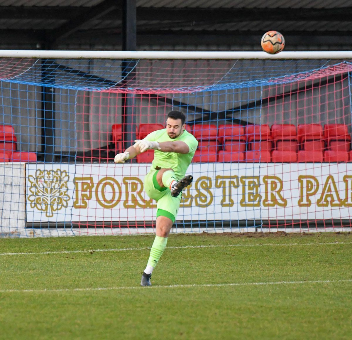KingsParkRFC's tweet photo. Sorry, our goal is closed on Saturdays….

Laurence Whymark with a great Debut and a clean sheet! 💙🤴

@RJBuckby 📸 https://t.co/ywlEs5rkwn