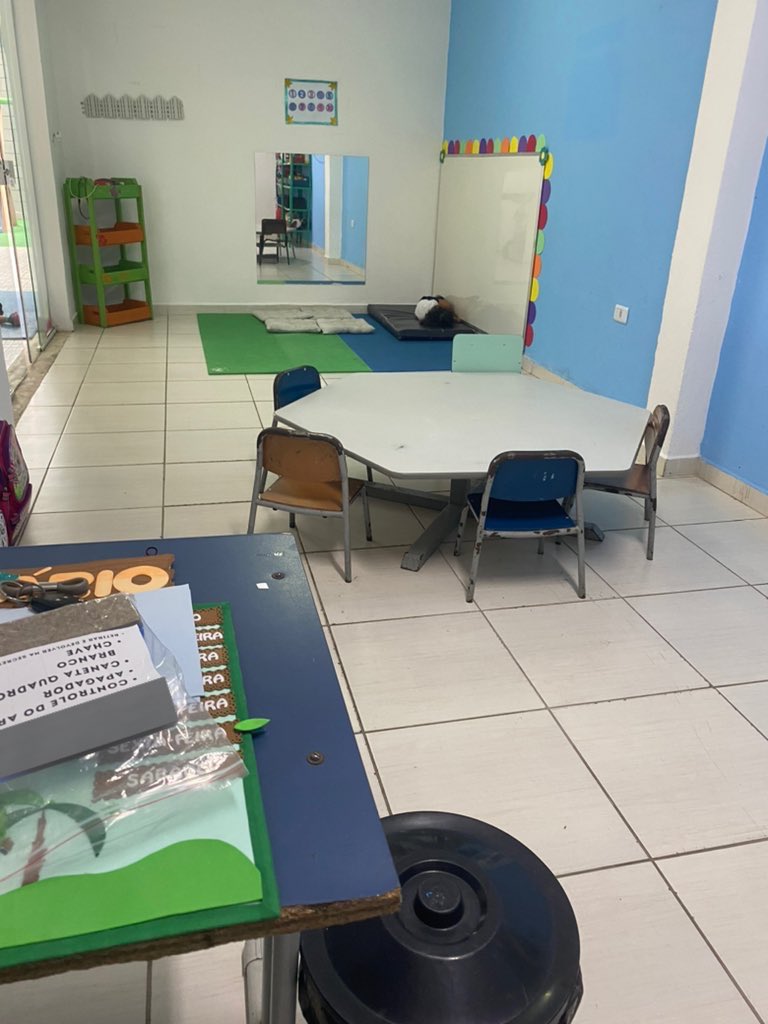 studyybela's tweet photo. apresento pra vocês minha nova salinha de 2024!! entrei na educação infantil e estou com muito medo pois é diferente de tudo que eu já trabalhei 🥹🤍 https://t.co/34YGSXJcrQ