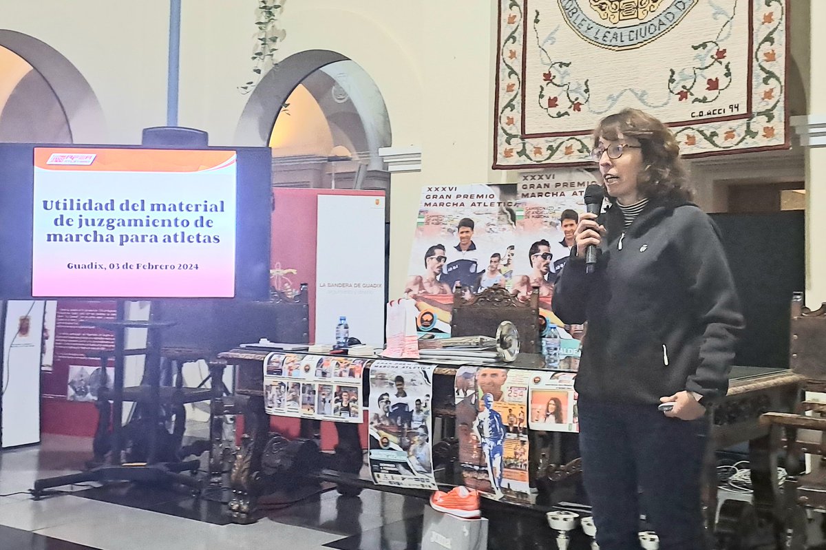 Seminario internacional de Marcha atlética (3). Guadix.

Turno de exposición: Jacinto Garzón, explicaciones teóricas de Marcha
Luis Saladie, en el análisis (FUERZA-AMENAZA-DEBILIDAD-OPORTUNIDAD) de la Marcha,
Bragado (Presión plantar)y juzgamiento de la Marcha, con Alicia Ruano.