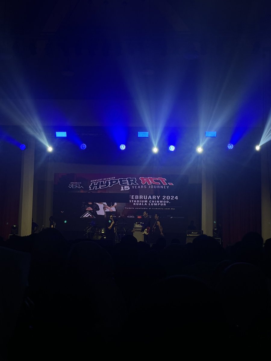 anelfmyeolchi's tweet photo. local band for today 🤪 #HyperAct #HA15 https://t.co/aQhdoFV93n