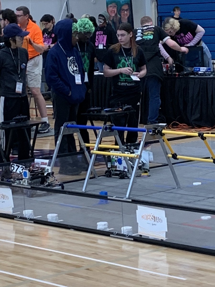 RoboticsDreher's tweet image. We are at the @SCRobotics FIRST Tech Challenge West Qualifying Tournament where our Blue Devil Mechanics Unified Robotics team is competing.  Also here are our friends the Sanders Cyber Tigers from @WeAreSanders.  Both teams are competing in the first ever official event.