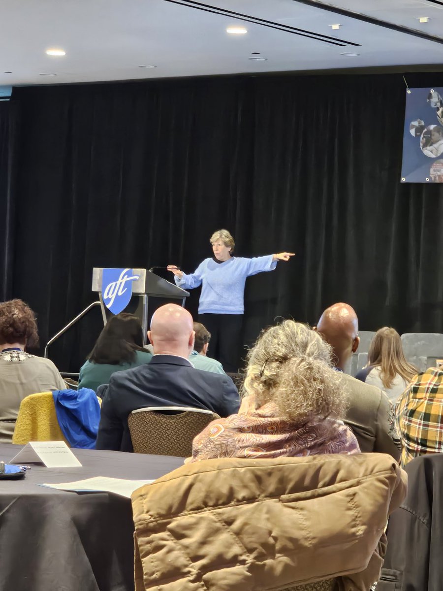 HTF394's tweet image. 