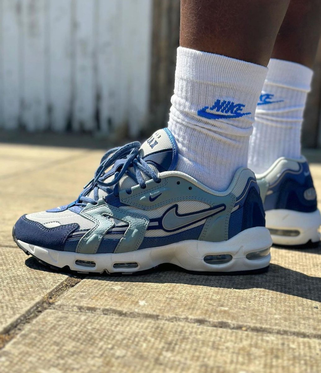 nike air max aviator grey