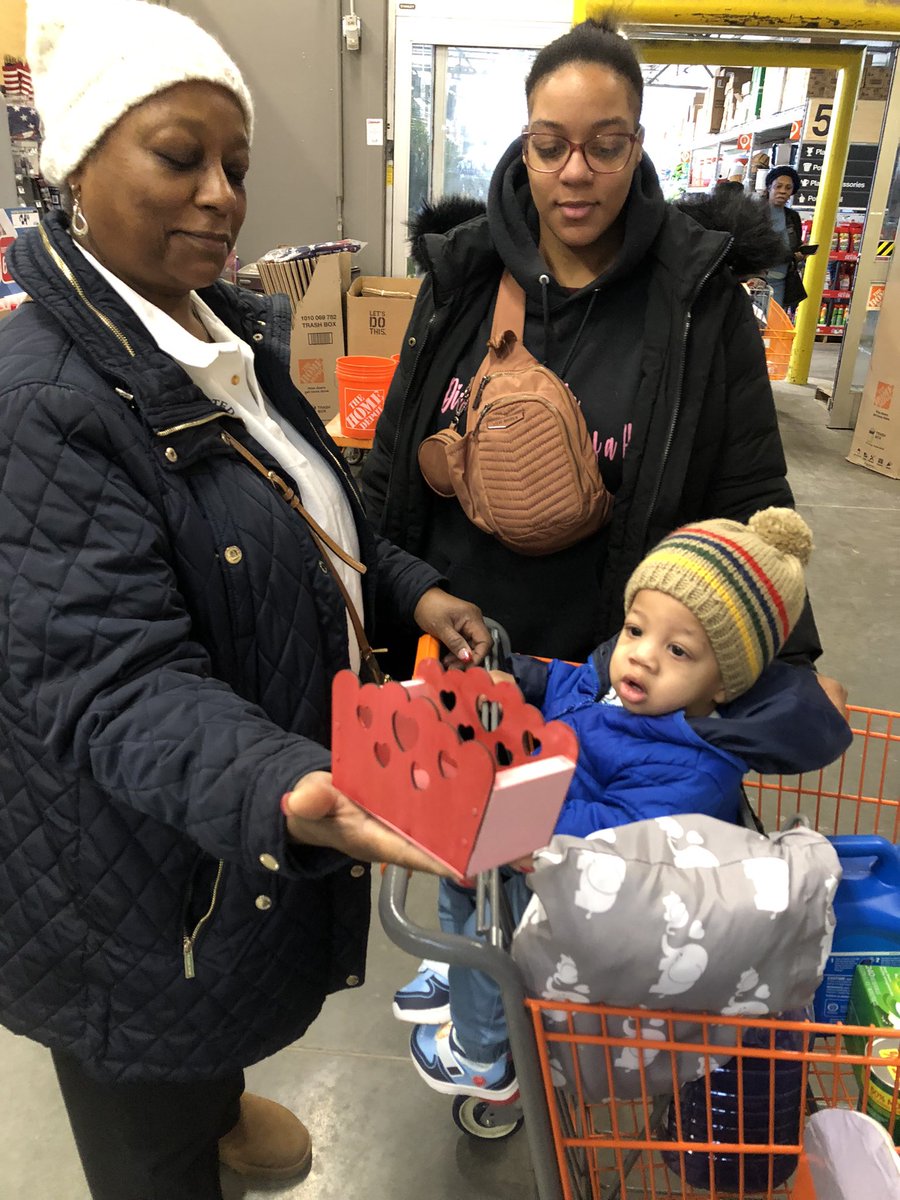 deshell1957's tweet image. The Newark Home Depot Kids Workshop, building a Valentine’s Day gift for mom. The first Saturday of every month from 9am to 12nn. All are welcome. @marcusmccollum @PhelpsFahimah @SeanMorris12 @linetterubio3 @DHRMgregorio @Ckelly28K @sherryannvando1 @Stephon68682242