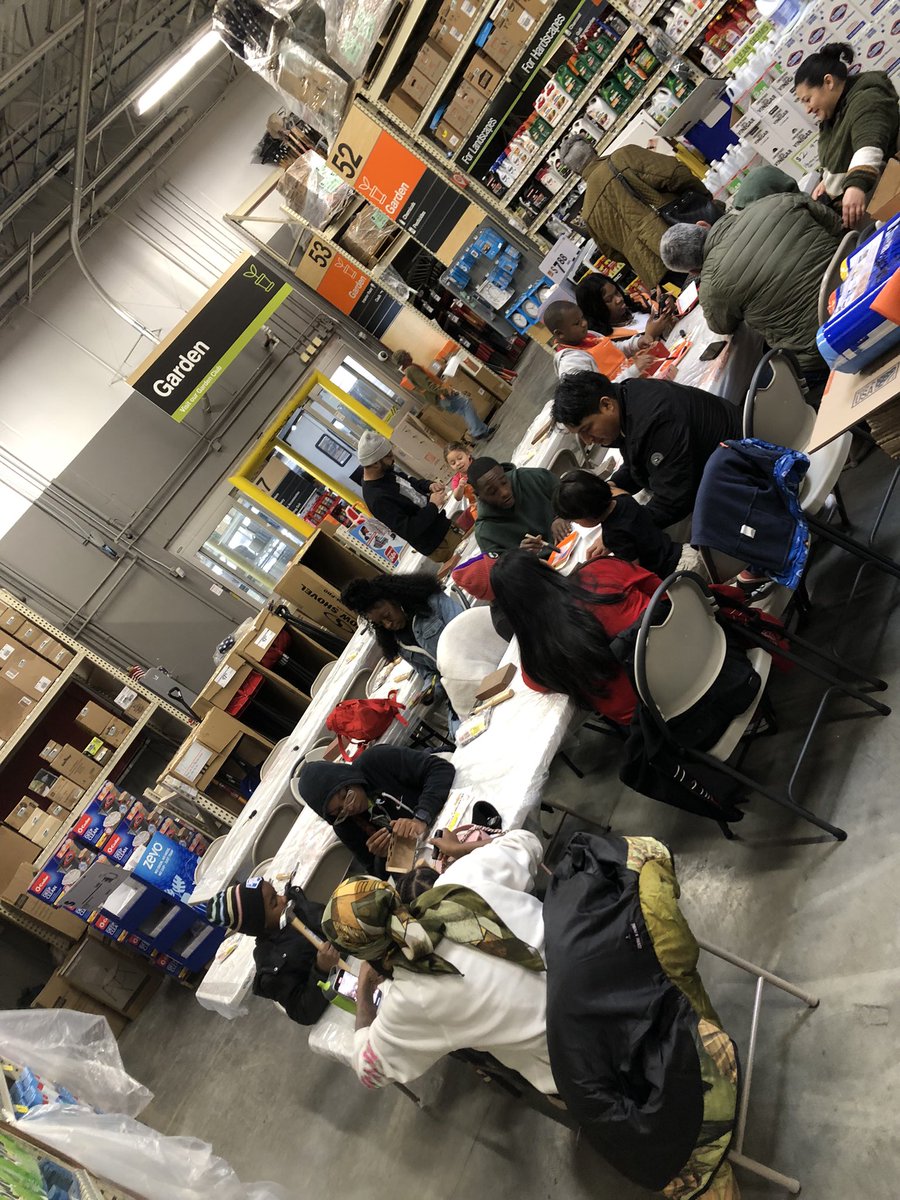 deshell1957's tweet image. The Newark Home Depot Kids Workshop, building a Valentine’s Day gift for mom. The first Saturday of every month from 9am to 12nn. All are welcome. @marcusmccollum @PhelpsFahimah @SeanMorris12 @linetterubio3 @DHRMgregorio @Ckelly28K @sherryannvando1 @Stephon68682242