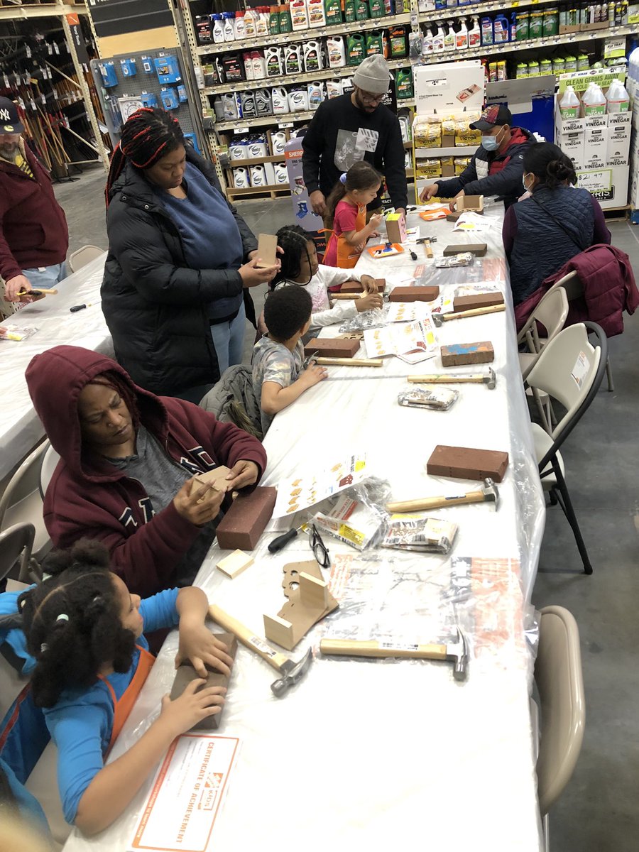 deshell1957's tweet image. The Newark Home Depot Kids Workshop, building a Valentine’s Day gift for mom. The first Saturday of every month from 9am to 12nn. All are welcome. @marcusmccollum @PhelpsFahimah @SeanMorris12 @linetterubio3 @DHRMgregorio @Ckelly28K @sherryannvando1 @Stephon68682242